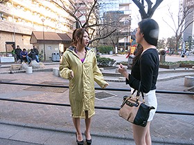 ナンパされたエッチな素人女性たち。レズもいいかも？と思ったら股間にチ○ポが！初めてのニューハーフとのセックスに連続アクメが止まらない！4時間　サンプル画像08